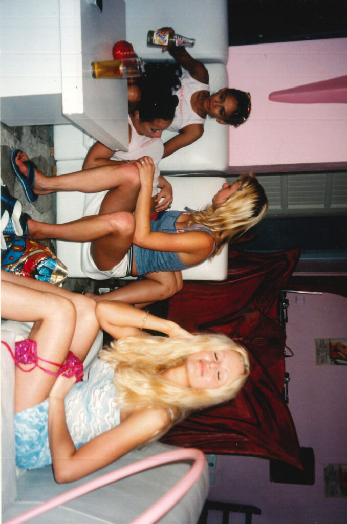 À Ibiza, l'ancien bordel qui a réécrit la grammaire de la fête 74 Pink Pussy Afterhours
