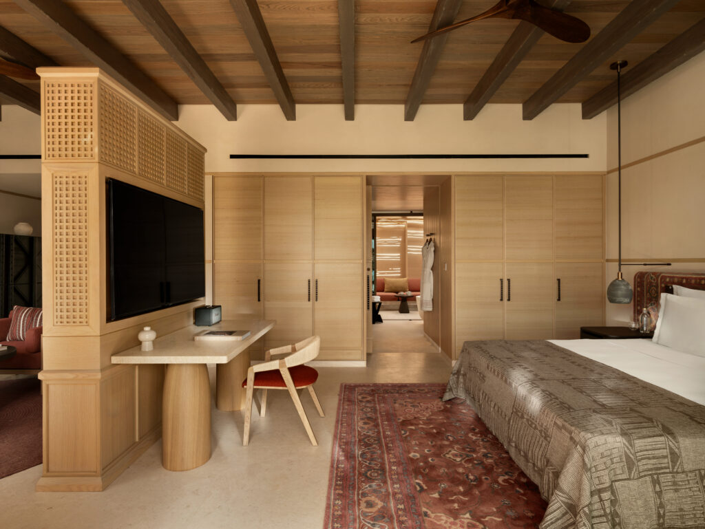 AMAALA veut réinventer le voyage bien-être. À quelle échelle peut-on encore appeler cela un sanctuaire ? 106 Pool Suite Bedroom