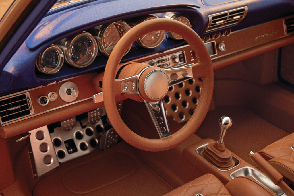Louis Vuitton X Singer : quand l'automobile devient un terrain de savoir-faire 33 Porsche 911 Reimagined by Singer Classic 08