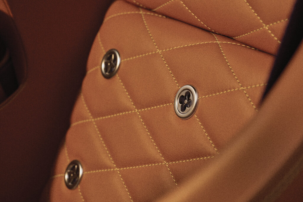 Louis Vuitton X Singer : quand l'automobile devient un terrain de savoir-faire 34 Porsche 911 Reimagined by Singer Classic 09