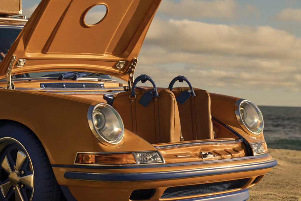 Louis Vuitton X Singer : quand l'automobile devient un terrain de savoir-faire 41 Porsche 911 Reimagined by Singer Classic 16