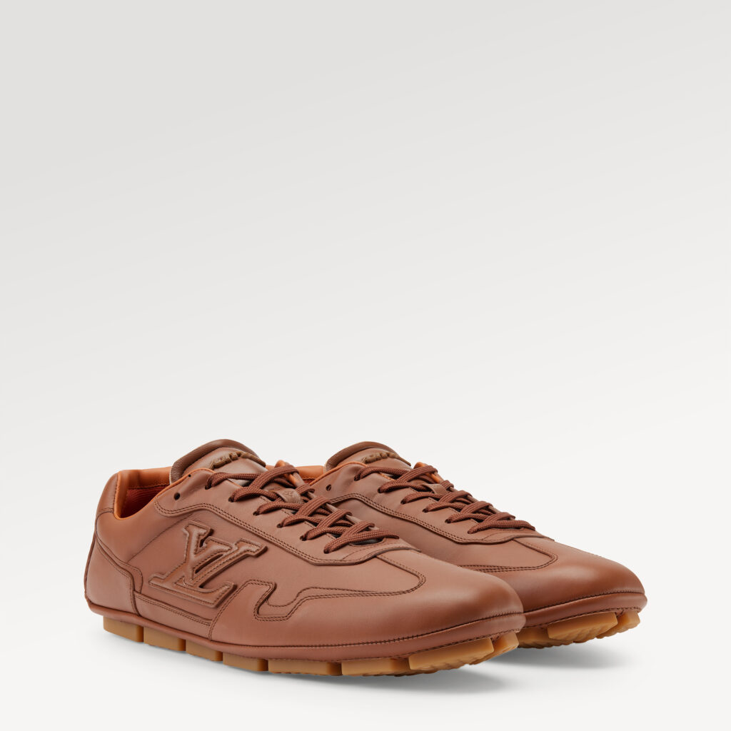 Louis Vuitton X Singer : quand l'automobile devient un terrain de savoir-faire 78 Porsche 911 Reimagined by Singer Classic Rally Sneakers 01.jpg