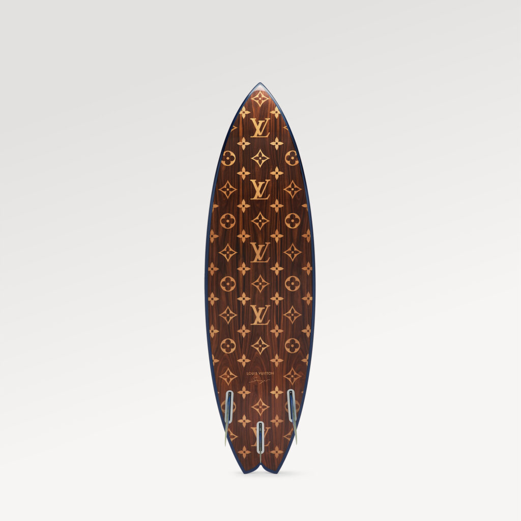 Louis Vuitton X Singer : quand l'automobile devient un terrain de savoir-faire 132 Porsche 911 Reimagined by Singer Classic Surfboard 02.jpg