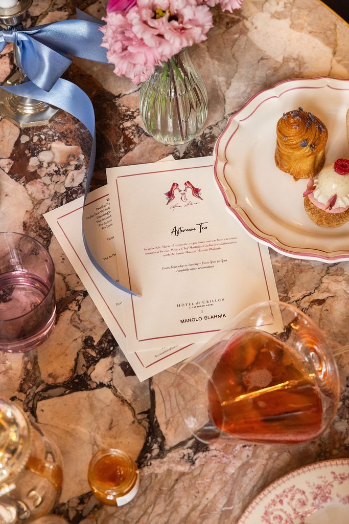 At the Crillon, Manolo Blahnik gives Marie-Antoinette’s afternoon tea a makeover 29 RWCRI Restaurant JardinDHiver Teatime Marie Antoinette ManoloBlahnikPartnership setup table