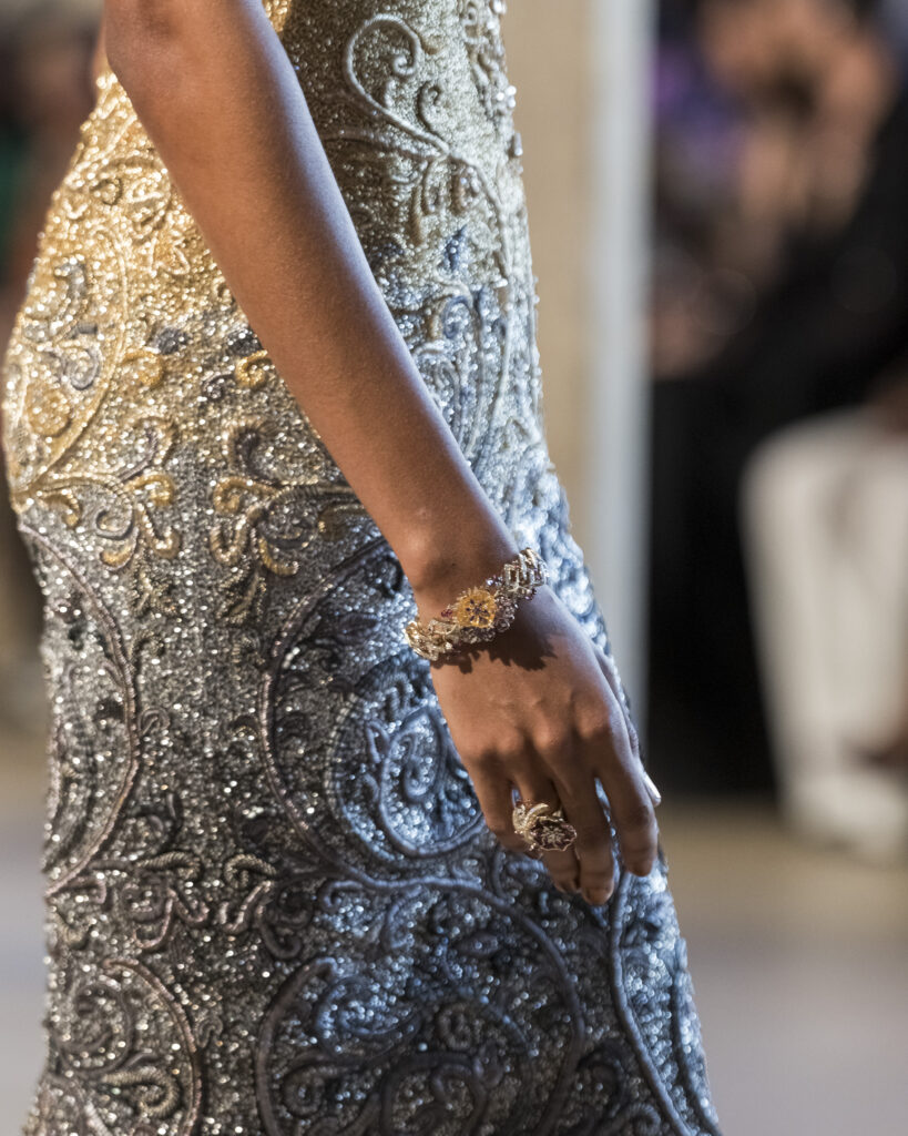 Rahul Mishra, DEVI : quand la broderie sculpte le corps comme la pierre 93 Rahul Mishra fashion show in Paris, Fall Winter 2026 Couture Fashion Week Photo by Valerio Mezzanotti