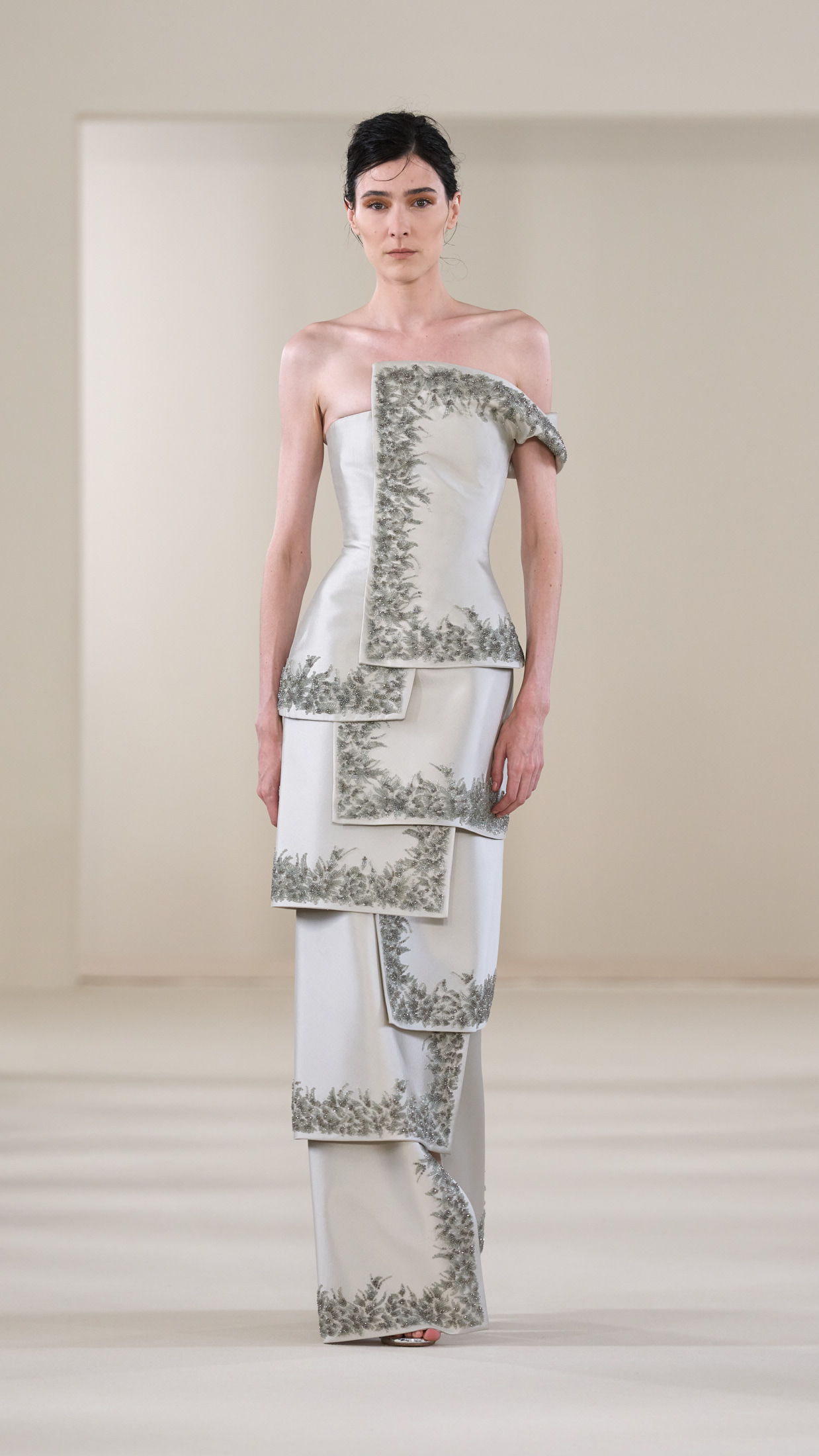 Rami Al Ali, Threads of Light : quand la haute couture devient mémoire 28 Rami Al Ali HC F26 004