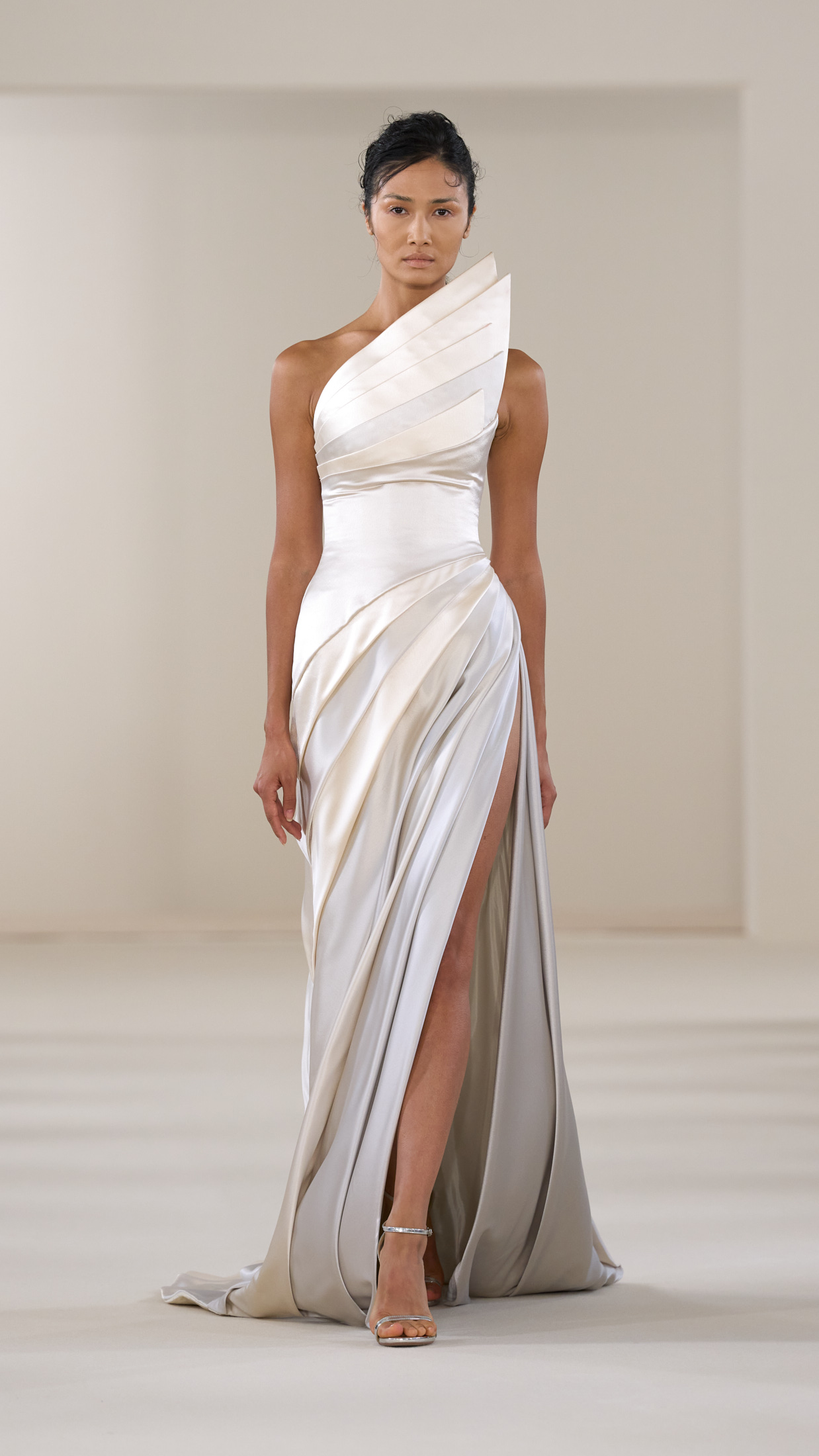 Rami Al Ali, Threads of Light : quand la haute couture devient mémoire 32 Rami Al Ali HC F26 008