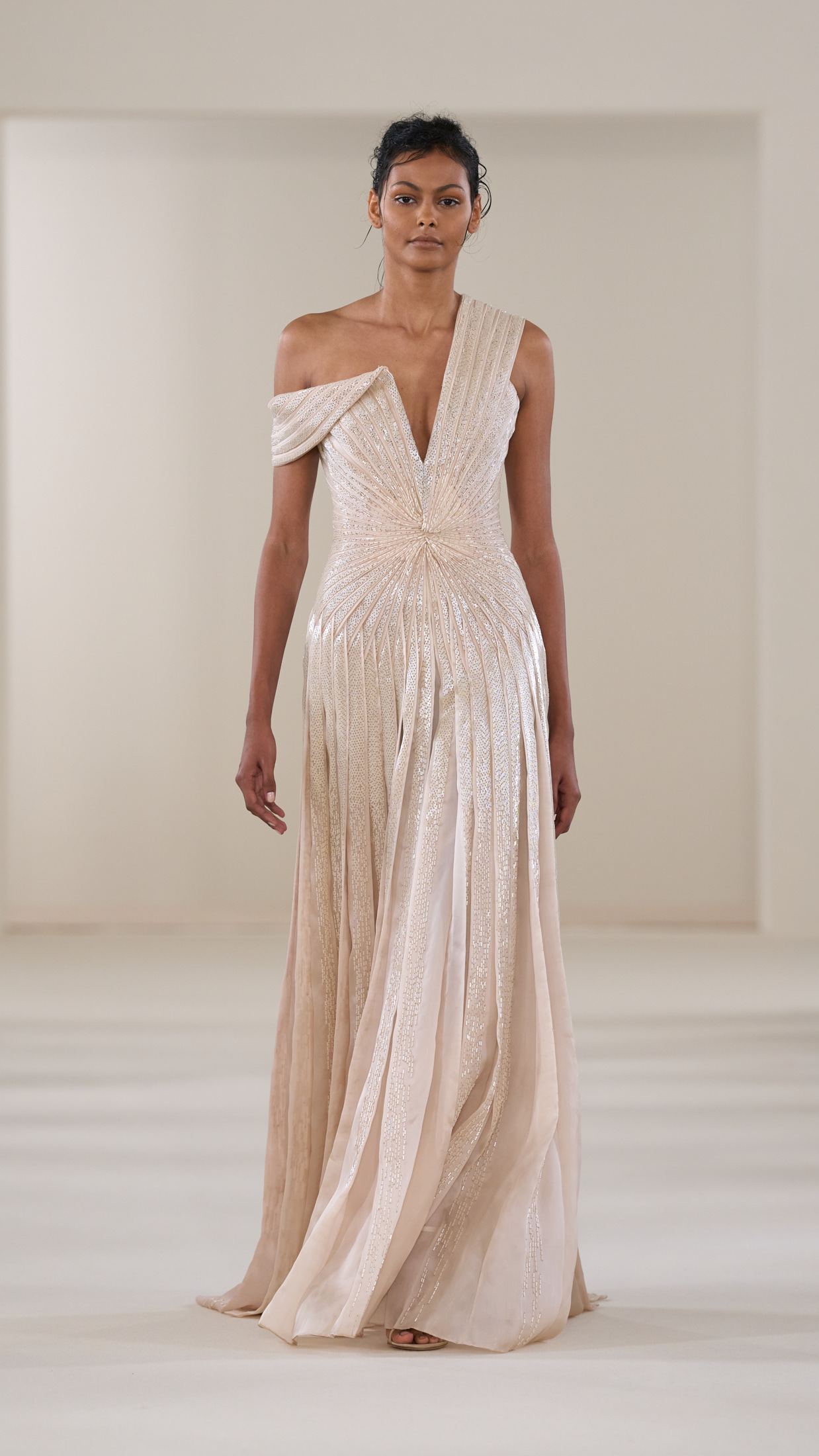 Rami Al Ali, Threads of Light : quand la haute couture devient mémoire 48 Rami Al Ali HC F26 011 1