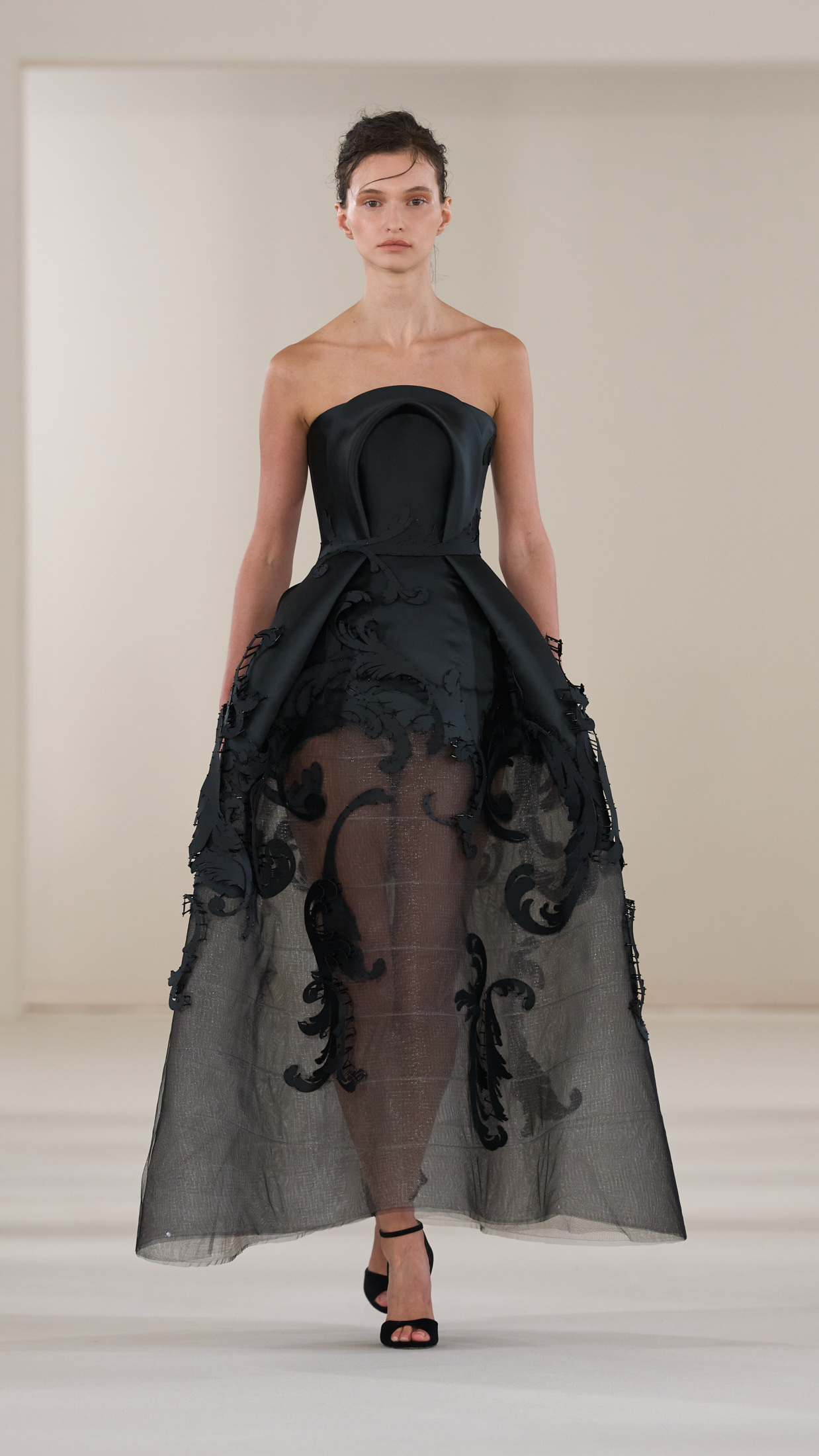 Rami Al Ali, Threads of Light : quand la haute couture devient mémoire 38 Rami Al Ali HC F26 025