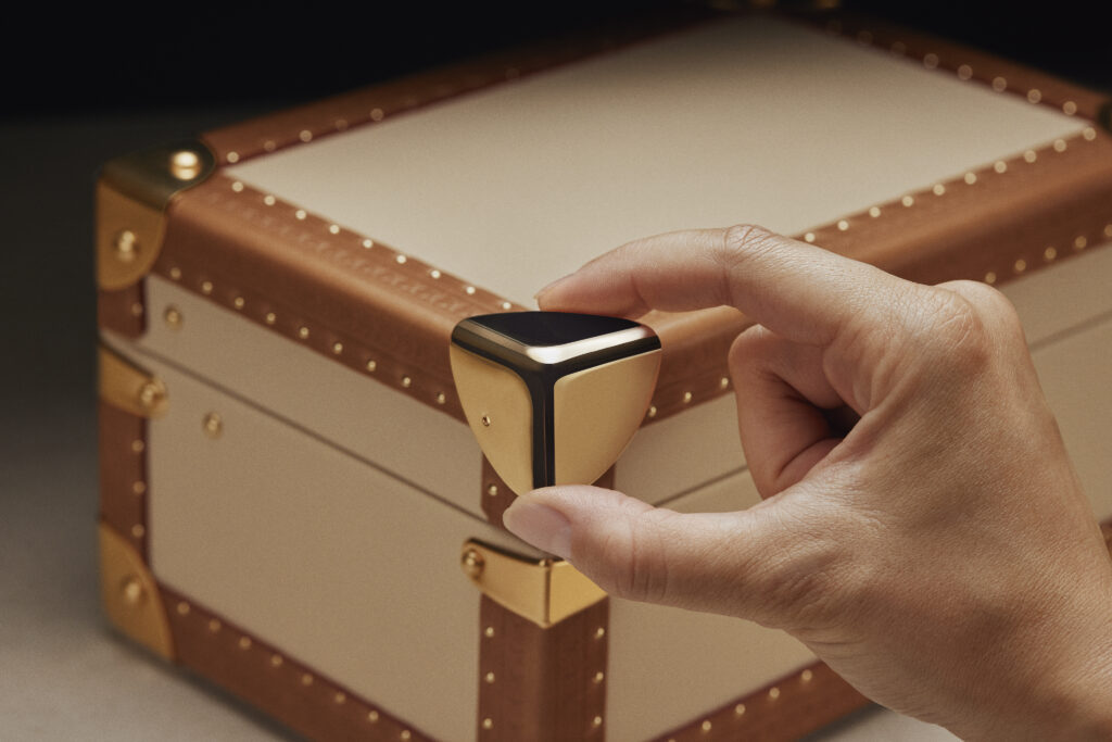 Louis Vuitton X Singer : quand l'automobile devient un terrain de savoir-faire 137 SF Coffret Tresor Porsche 911 Reimagined by Singer Classic Turbo 02