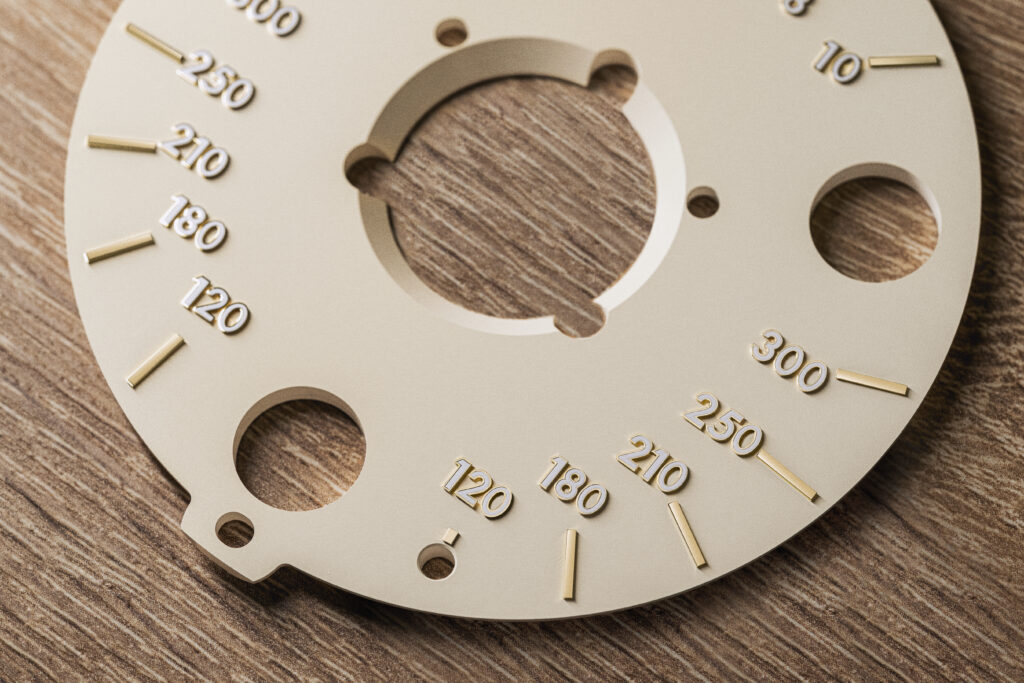 Louis Vuitton X Singer : quand l'automobile devient un terrain de savoir-faire 97 SF Dashboard Clock Porsche 911 Reimagined by Singer Classic 11