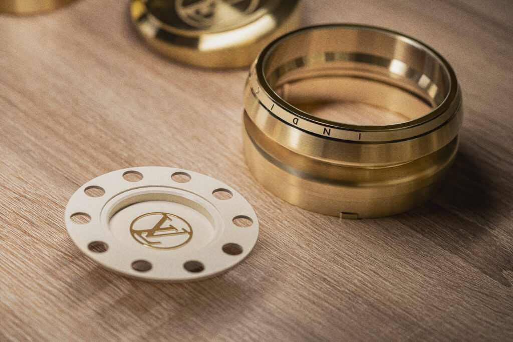Louis Vuitton X Singer : quand l'automobile devient un terrain de savoir-faire 99 SF Dashboard Clock Porsche 911 Reimagined by Singer Classic 13