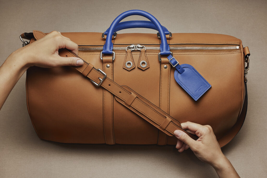 Louis Vuitton X Singer : quand l'automobile devient un terrain de savoir-faire 108 SF Keepall Porsche 911 Reimagined by Singer Classic 02.j
