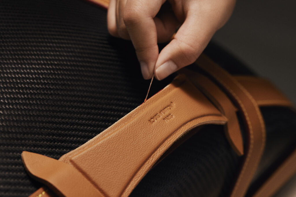 Louis Vuitton X Singer : quand l'automobile devient un terrain de savoir-faire 203 SF Vehicle Porsche 911 Reimagined by Singer Classic Turbo 12
