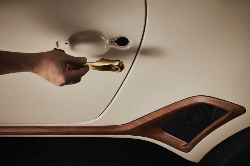 Louis Vuitton X Singer : quand l'automobile devient un terrain de savoir-faire 210 SF Vehicle Porsche 911 Reimagined by Singer Classic Turbo 19