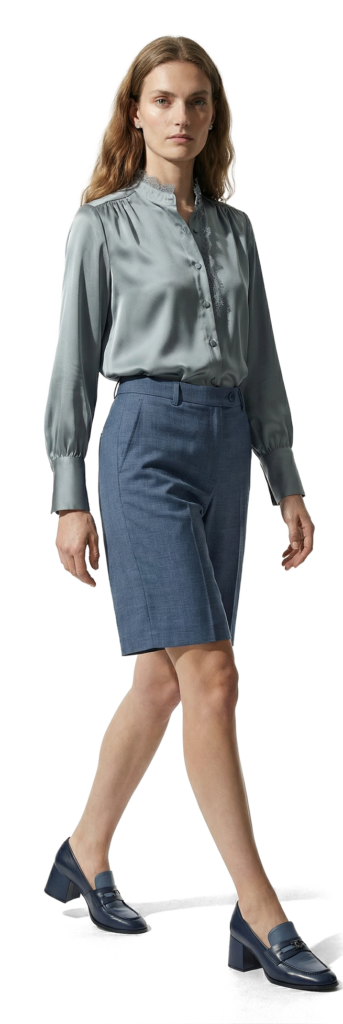 À Florence, la canicule a battu tous les records. Le tailleur, lui, a tenu bon 58 SS26 LB WOMAN LOOK 3.1 Wanda Lambert STUDIO BASIC FRONT 003 NO BG RESIZE