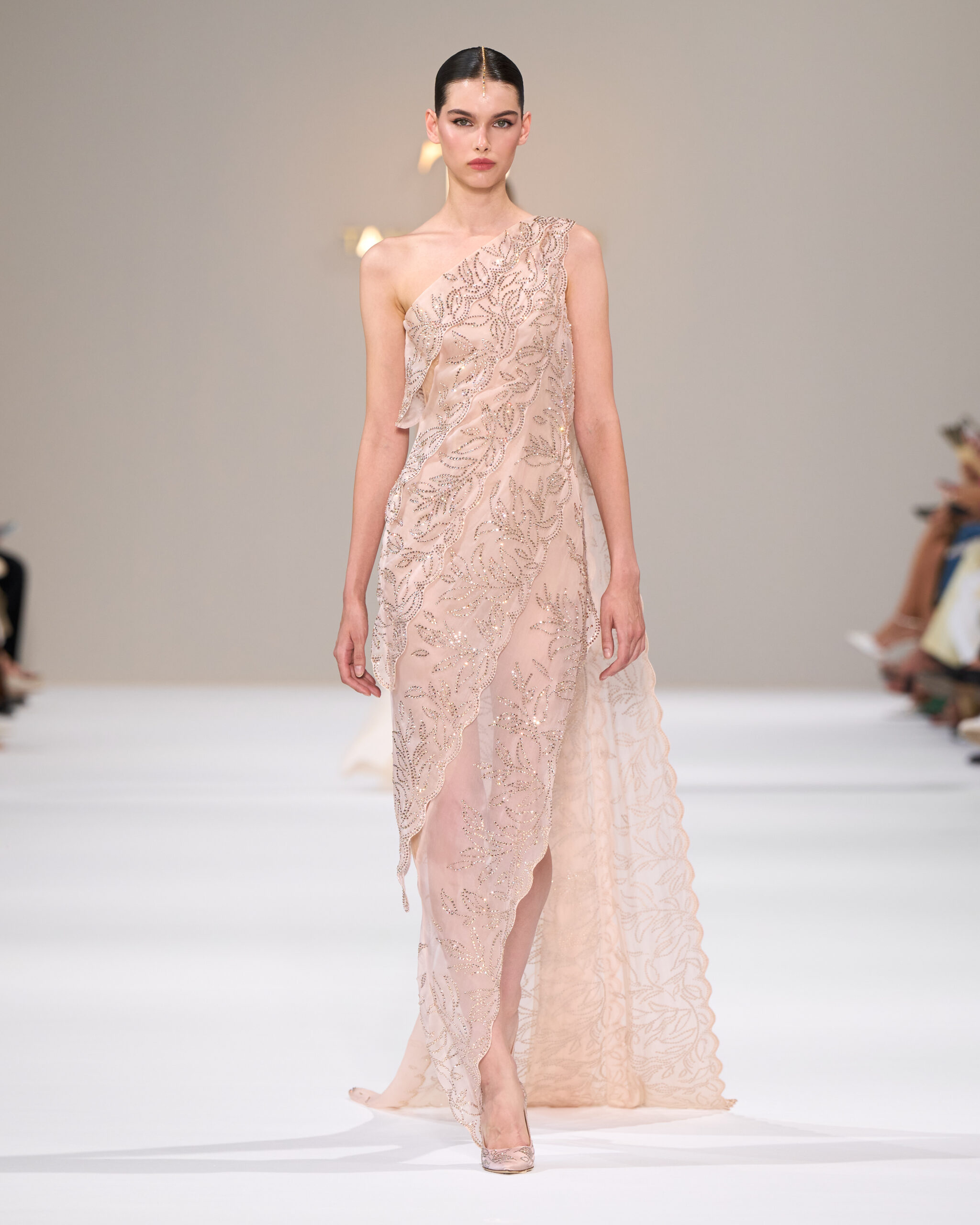Tamara Ralph, L'Aube Couture: Back in Paris for an Ethereal Sense of Femininity 26 Tamara Ralph HC F26 001 scaled