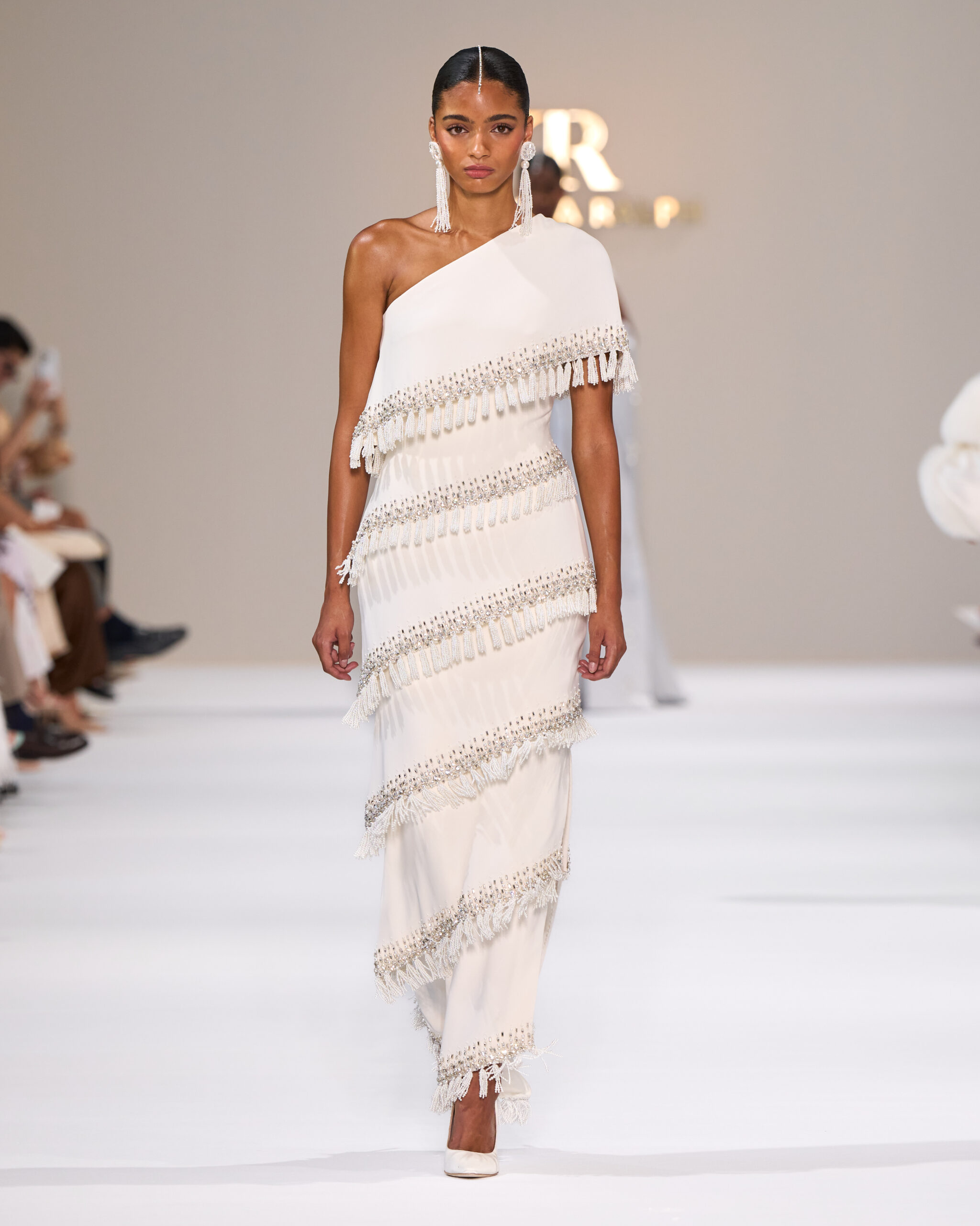 Tamara Ralph, L'Aube Couture: Back in Paris for an Ethereal Sense of Femininity 40 Tamara Ralph HC F26 015 scaled