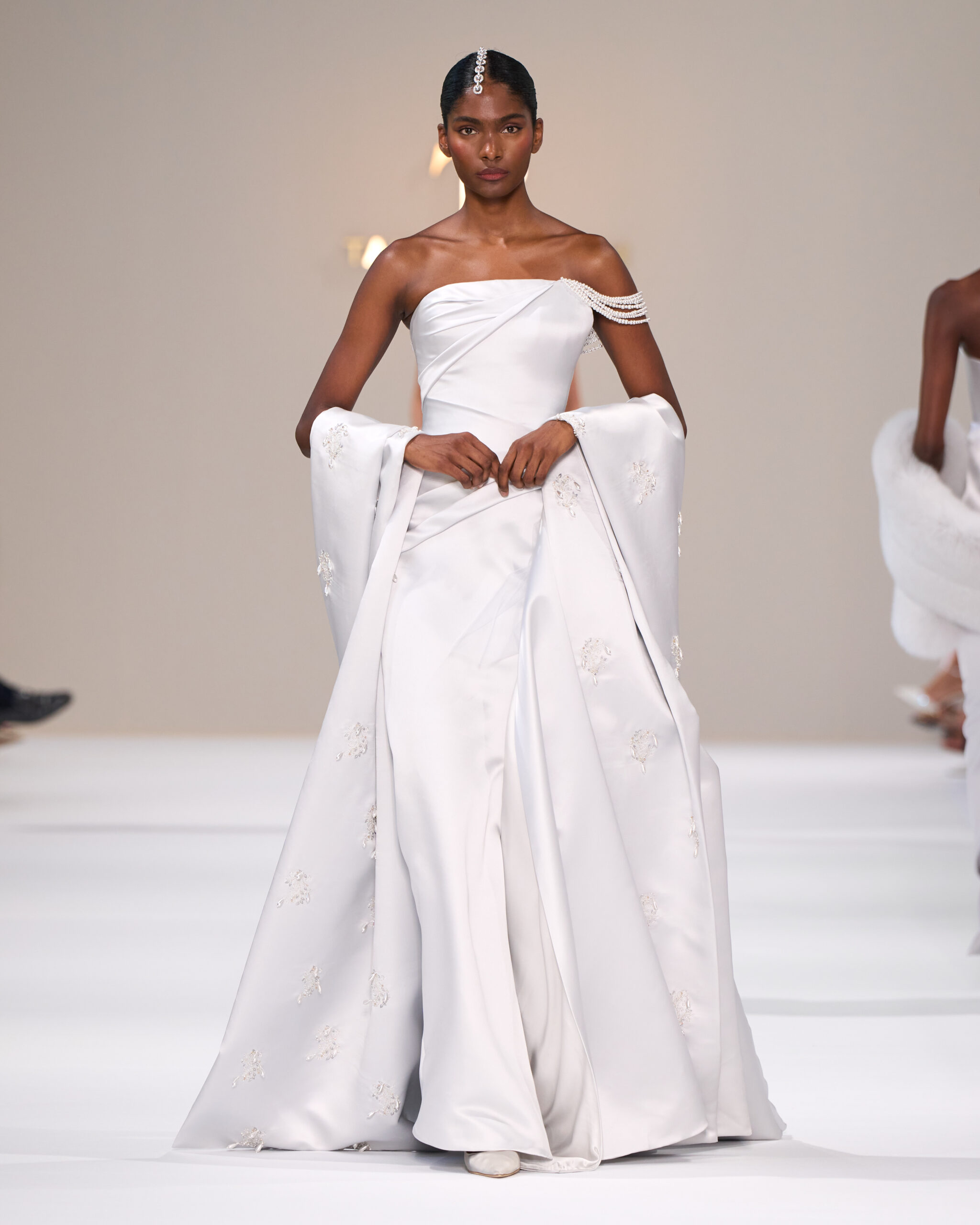 Tamara Ralph, L'Aube Couture: Back in Paris for an Ethereal Sense of Femininity 41 Tamara Ralph HC F26 016 scaled