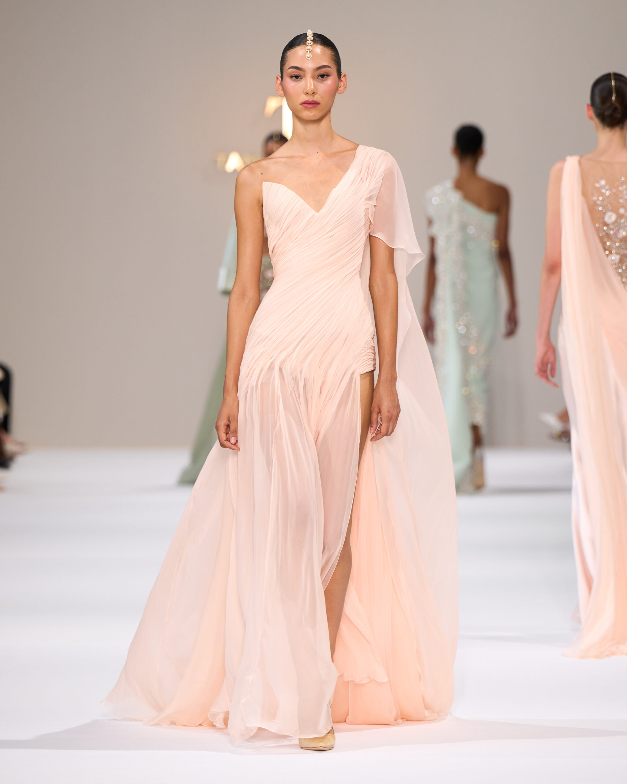 Tamara Ralph, L'Aube Couture: Back in Paris for an Ethereal Sense of Femininity 49 Tamara Ralph HC F26 024 scaled