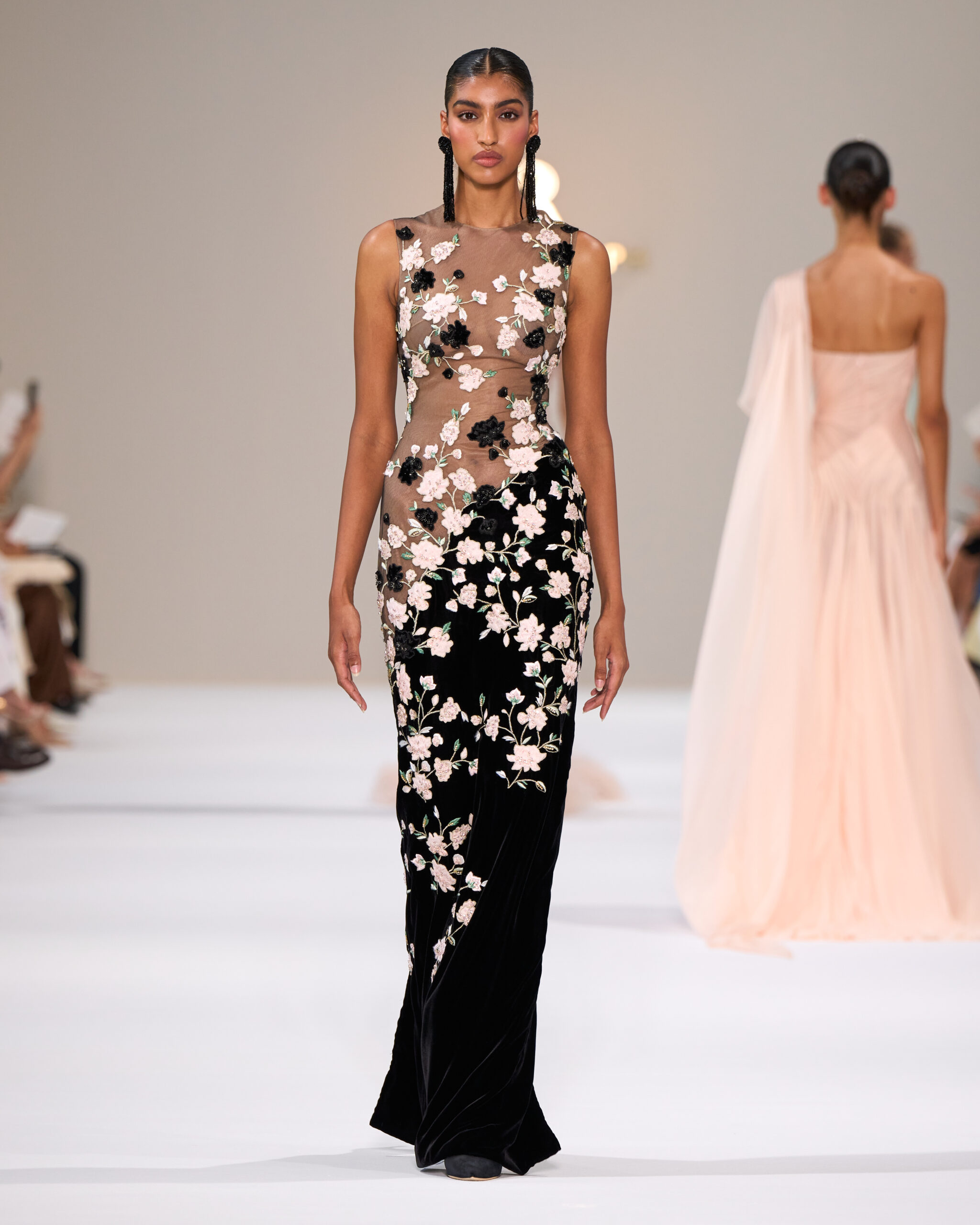 Tamara Ralph, L'Aube Couture: Back in Paris for an Ethereal Sense of Femininity 51 Tamara Ralph HC F26 026 scaled