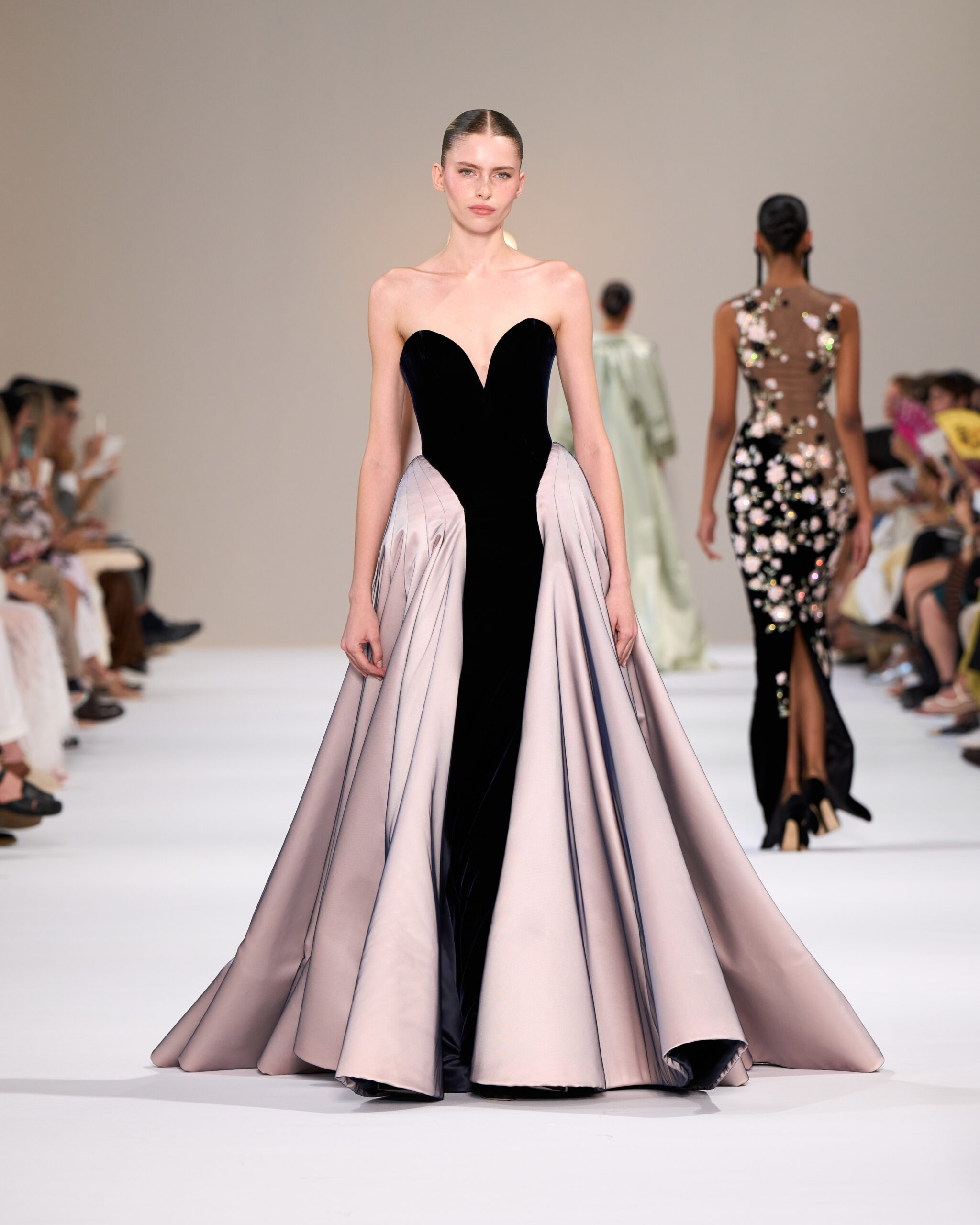 Tamara Ralph, L'Aube Couture: Back in Paris for an Ethereal Sense of Femininity 53 Tamara Ralph HC F26 028 scaled