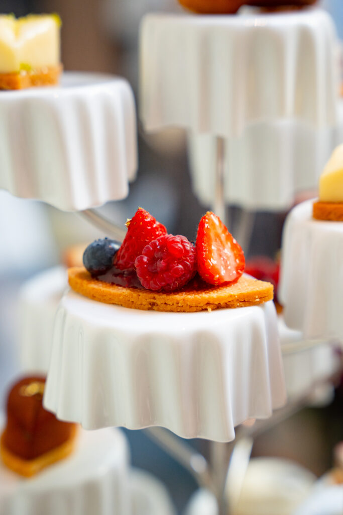 Fauchon L'Hôtel Paris : cent quarante ans d'audace gourmande, un rituel retrouvé 174 Tea time 12