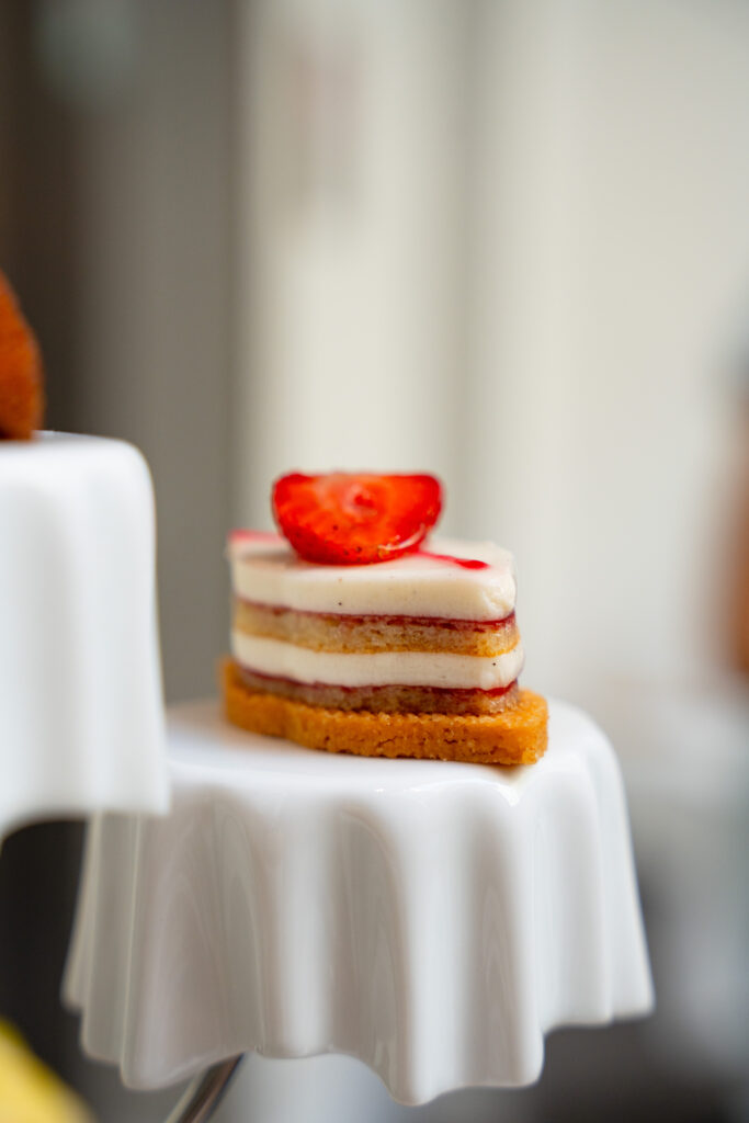 Fauchon L'Hôtel Paris : cent quarante ans d'audace gourmande, un rituel retrouvé 186 Tea time 24