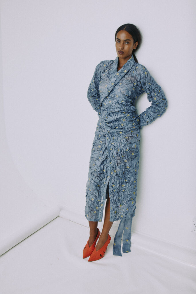 Tigra Tigra tisse une nuit de mousson tropicale pour sa collection 19 72 TigraTigra SS27 LookBook 1487