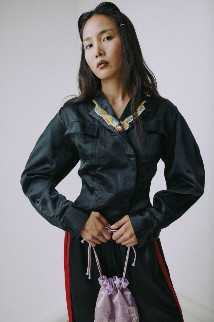 Tigra Tigra tisse une nuit de mousson tropicale pour sa collection 19 74 TigraTigra SS27 LookBook 1515