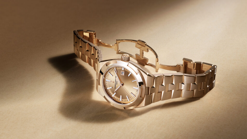 Vacheron Constantin : l'Overseas se met à la couleur de l'été 29 VAC Overseas SelfWinding 4600V 200R H128 StillLife 16x9 1