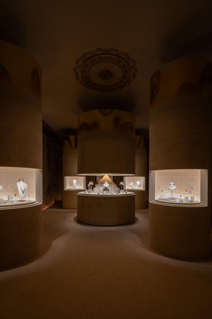 Van Cleef & Arpels réveille l'Égyptomanie, un siècle après Toutânkhamon 33 VCA FASCINATING EGYPT2026 03830