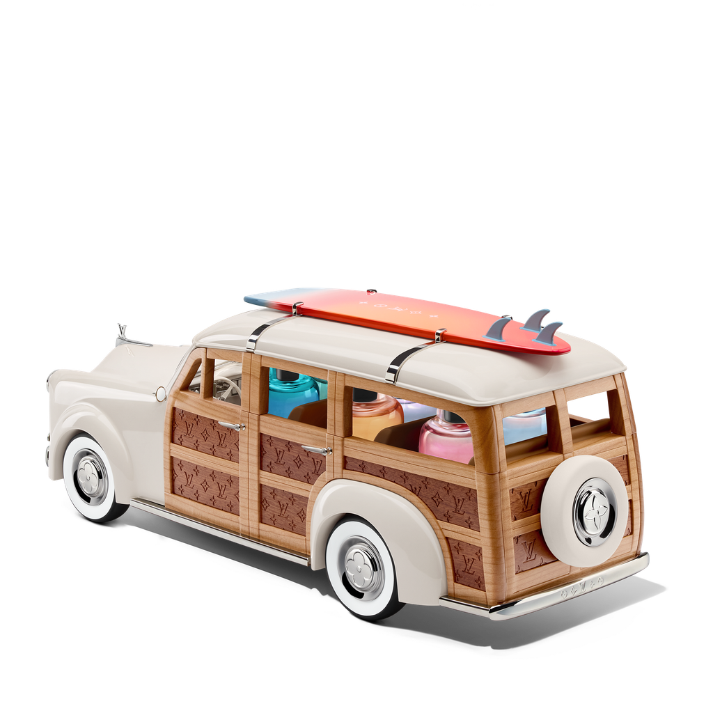 Alex Israel et Louis Vuitton sculptent la Californie dans un Woody Wagon miniature à 9 000 euros 34 WOODY WAGON