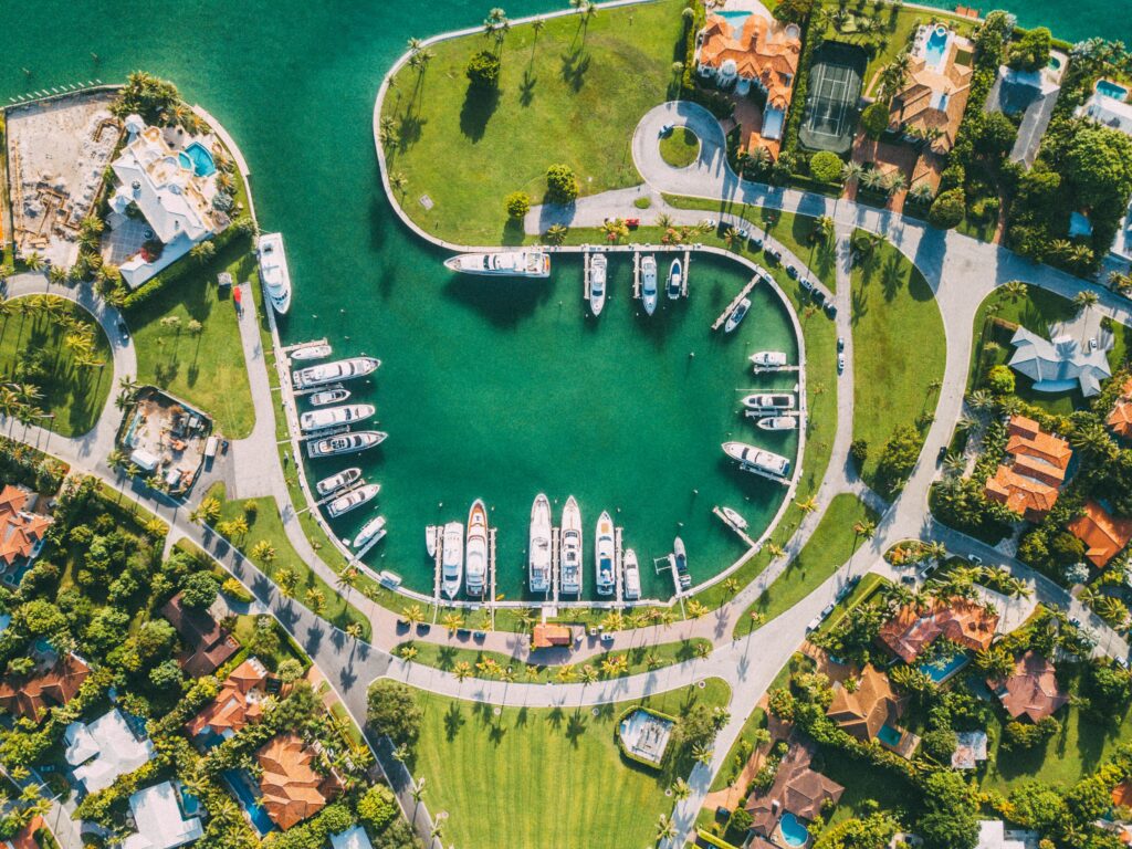 Miami, capitale malgré elle du tourisme Y2K 26 josh g 1Aie4fPE8qM unsplash
