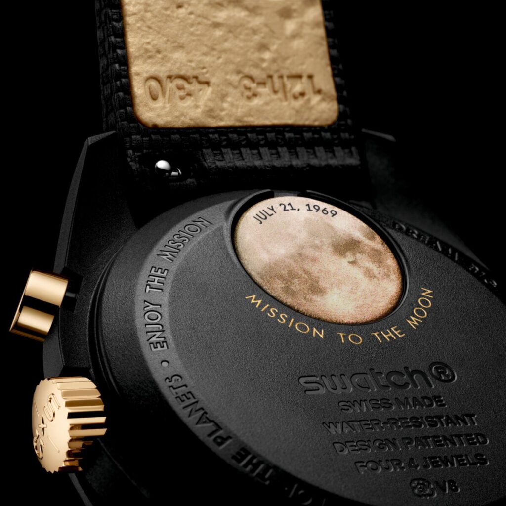 MISSION TO THE MOON 1969 : quand Swatch réinvente la rareté 26 sp01 26 Moonswatch 1969 SSX01B700 picture close up back SD