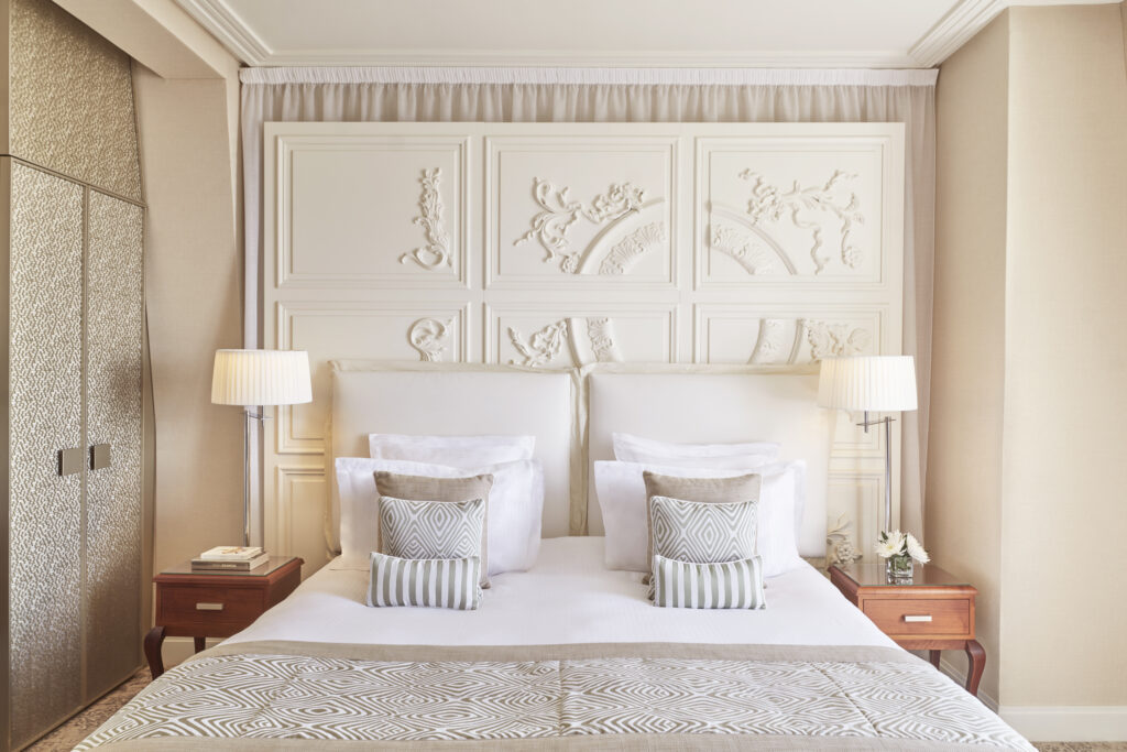 À La Baule, l'Hermitage fête un siècle en misant sur la longévité plutôt que la nostalgie 158 suite prestige mer le royal la baule 511 0374 r