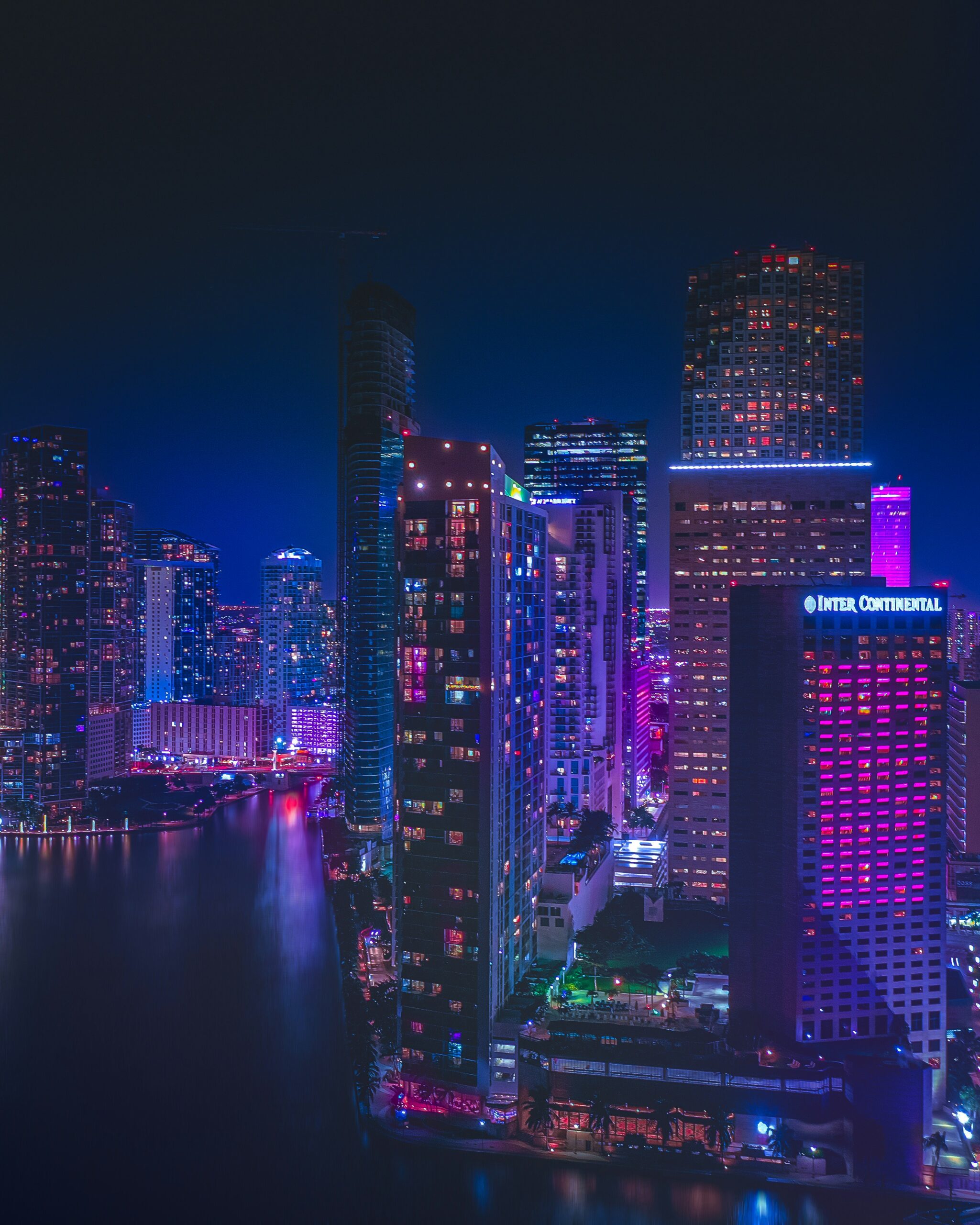 Miami, capitale malgré elle du tourisme Y2K 27 valeriia neganova dEvKYQWc3Qw unsplash scaled
