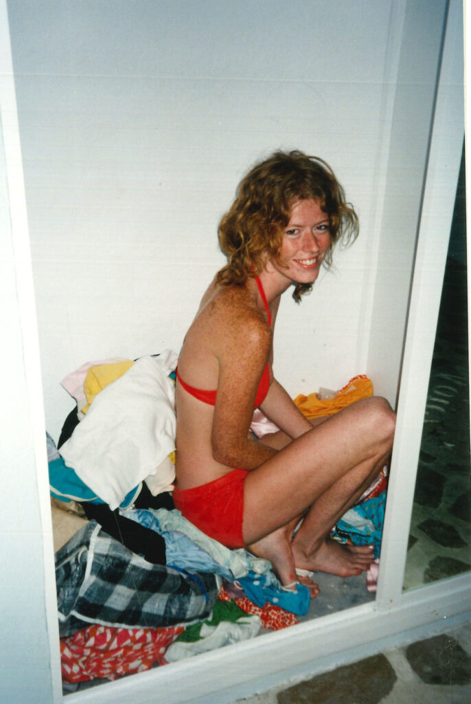 À Ibiza, l'ancien bordel qui a réécrit la grammaire de la fête 76 vintage bikinis room 10