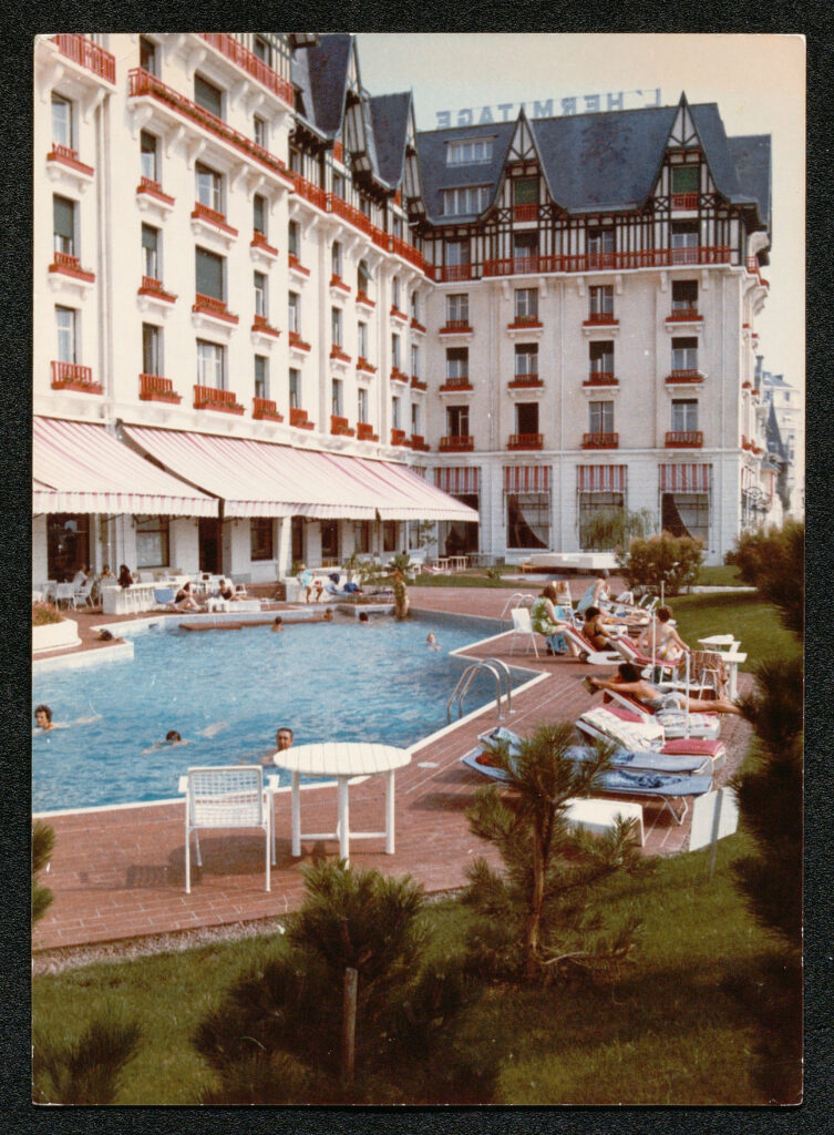 À La Baule, l'Hermitage fête un siècle en misant sur la longévité plutôt que la nostalgie 216 visuel archive l Hermitage Barriere La Baule annee