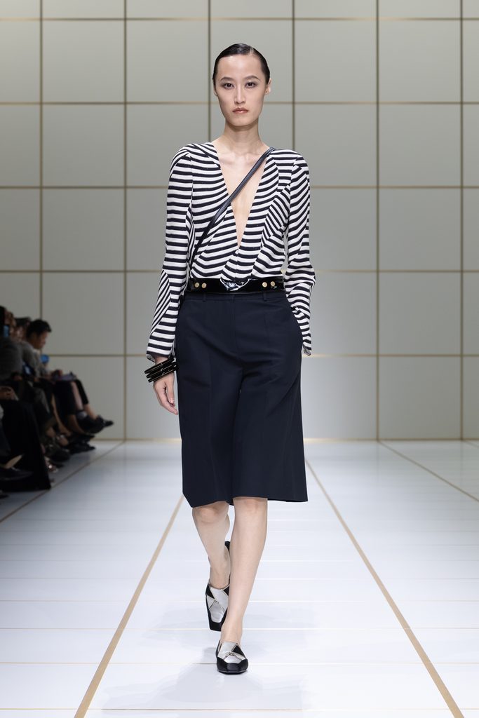 Giorgio Armani printemps-été 2027 : l’évolution sans rupture 32 008