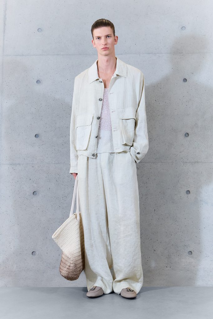 Emporio Armani printemps-été 2027 : le temps inscrit dans la matière 34 010 10