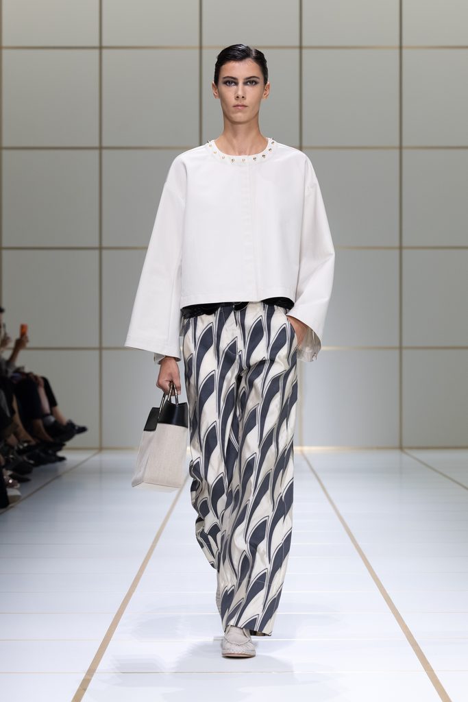 Giorgio Armani printemps-été 2027 : l’évolution sans rupture 40 016