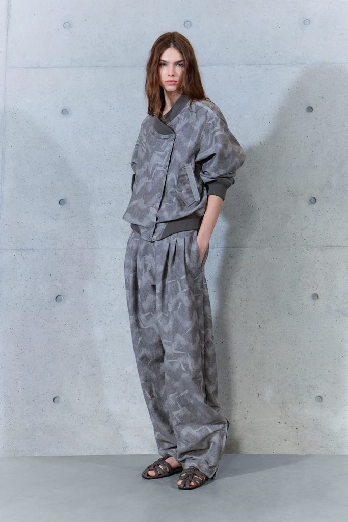 Emporio Armani printemps-été 2027 : le temps inscrit dans la matière 42 018 18