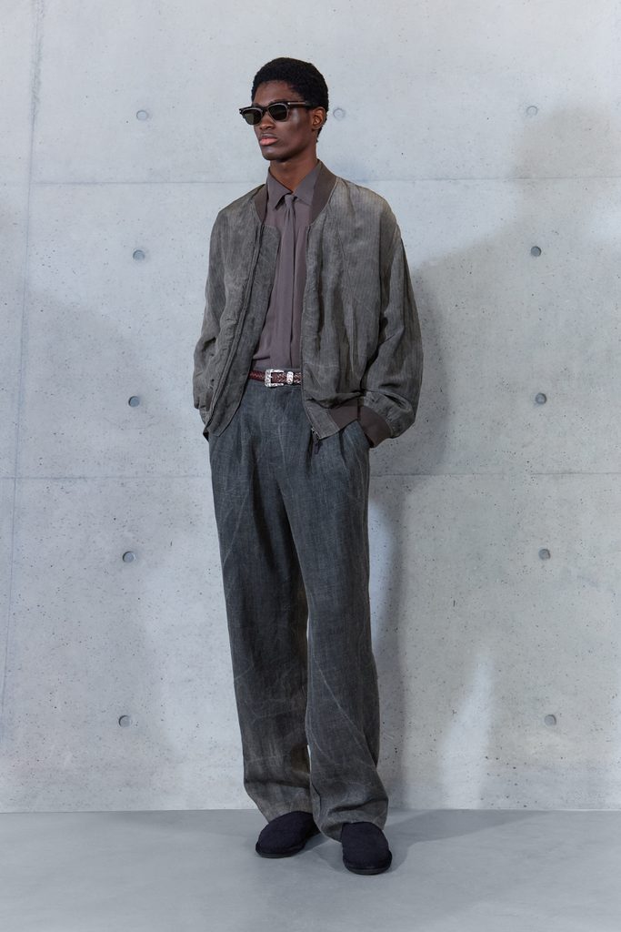 Emporio Armani printemps-été 2027 : le temps inscrit dans la matière 46 022 22