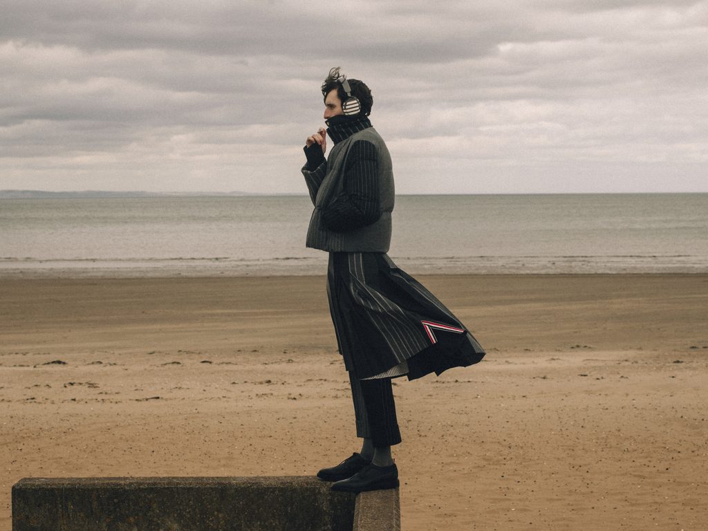 Thom Browne habille le casque Bose de son vestiaire le plus reconnaissable 27 03 by Robbie Lawrence