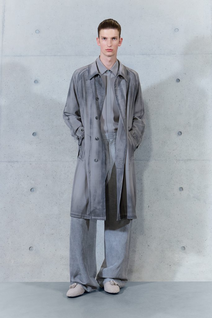 Emporio Armani printemps-été 2027 : le temps inscrit dans la matière 61 037 37