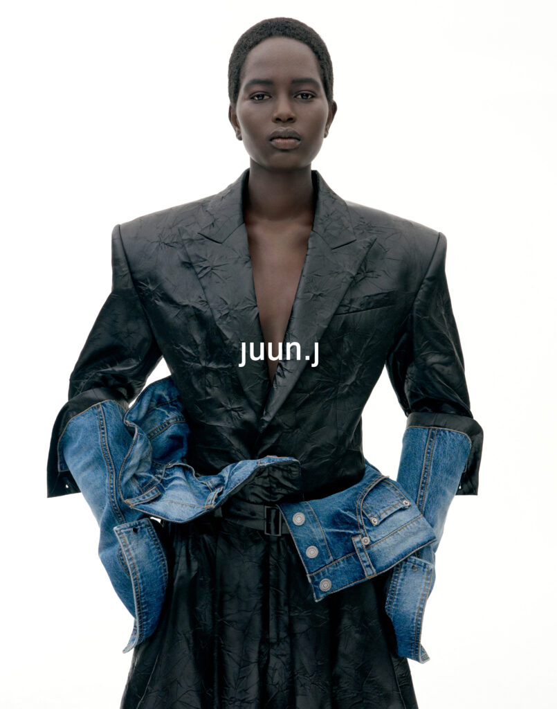 JUUN.J : le cosmos, ou l'ordre qui naît des contrastes 41 04 1
