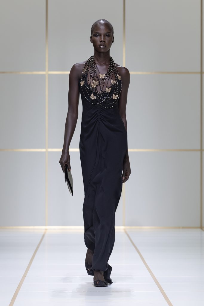 Giorgio Armani printemps-été 2027 : l’évolution sans rupture 69 045