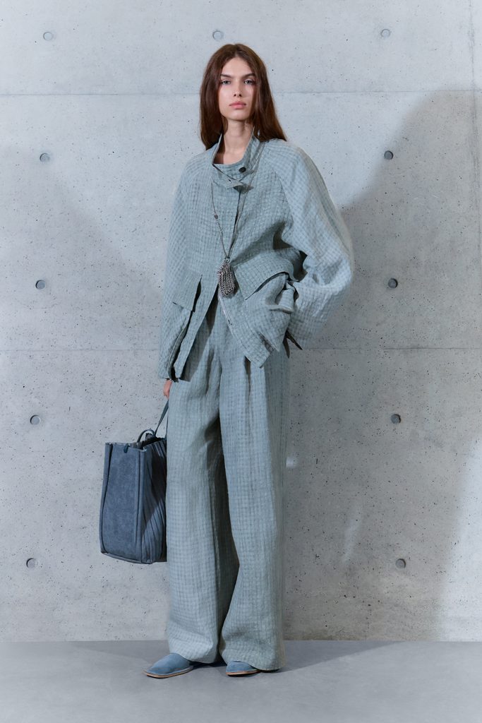 Emporio Armani printemps-été 2027 : le temps inscrit dans la matière 70 046 46