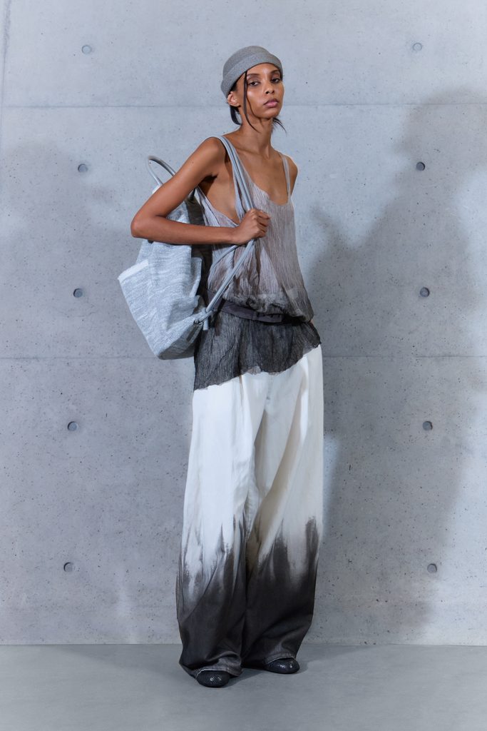 Emporio Armani printemps-été 2027 : le temps inscrit dans la matière 78 054 54